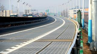 La Chine met en service sa première autoroute solaire